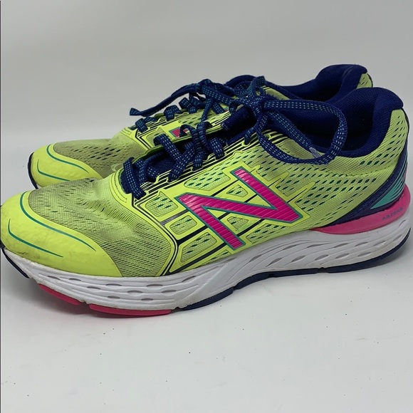 neon yellow new balance shoes